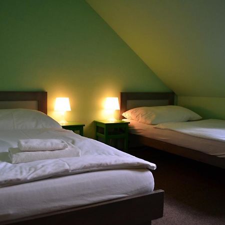 Hotel Anton เตลช์ ภายนอก รูปภาพ