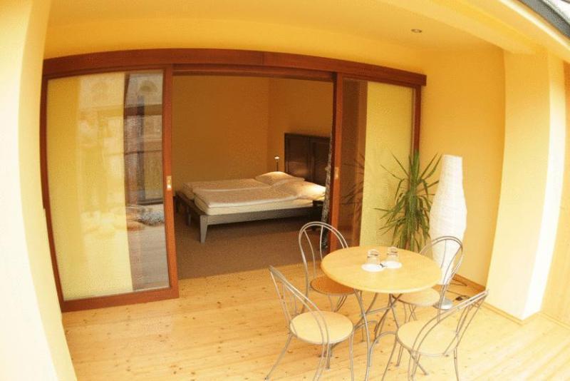 Hotel Anton เตลช์ ภายนอก รูปภาพ